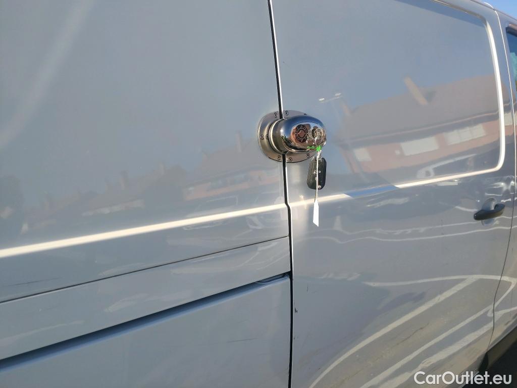  Citroen  Jumpy CITROEN  / 2016 / 4P / furgón Furgón Talla M BlueHDi 100 S&S 6v #45
