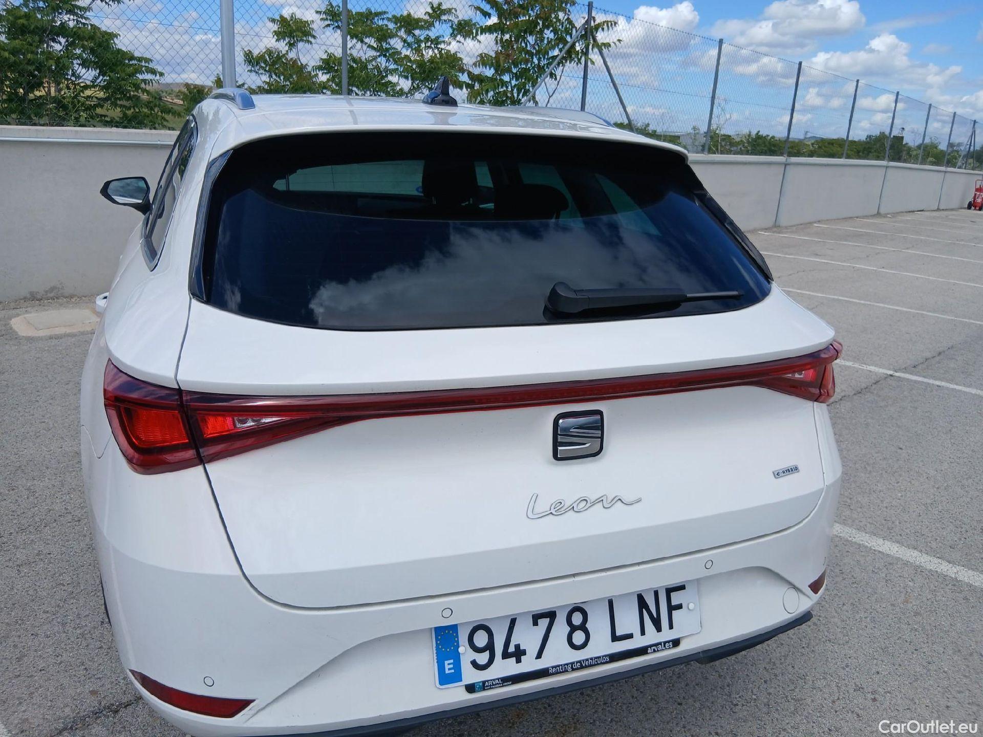  Seat  Leon SEAT Nuevo León / 2020 / 5P / familiar SP 1.4 e-Hybrid DSG S&S Xcellence Go L #9