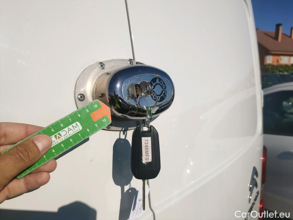  Citroen  Jumpy CITROEN  / 2016 / 4P / furgón Furgón Talla M BlueHDi 100 S&S 6v #48