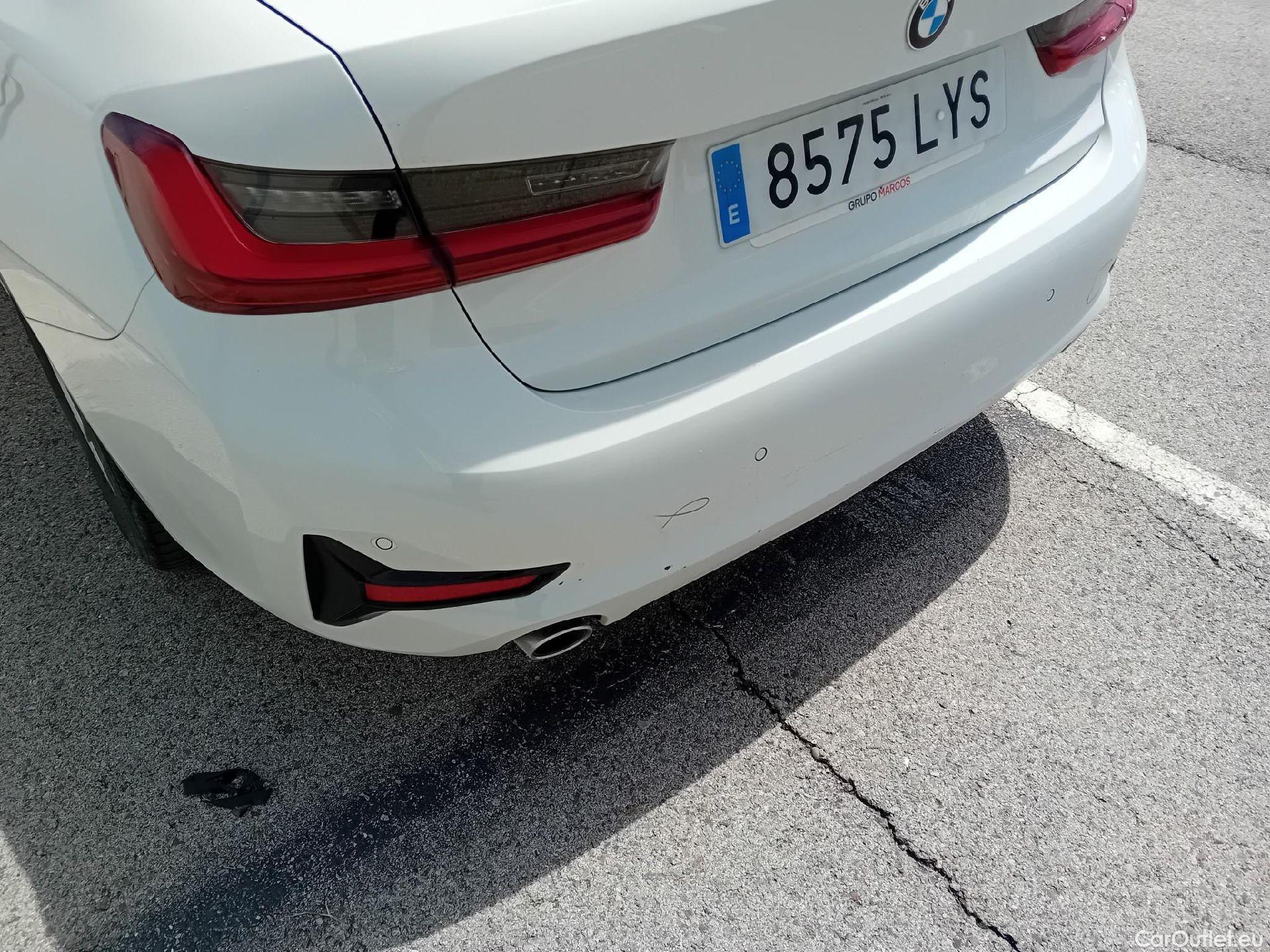  Bmw  Serie 3 BMW  / 2018 / 4P / sedán 318d Auto. #9