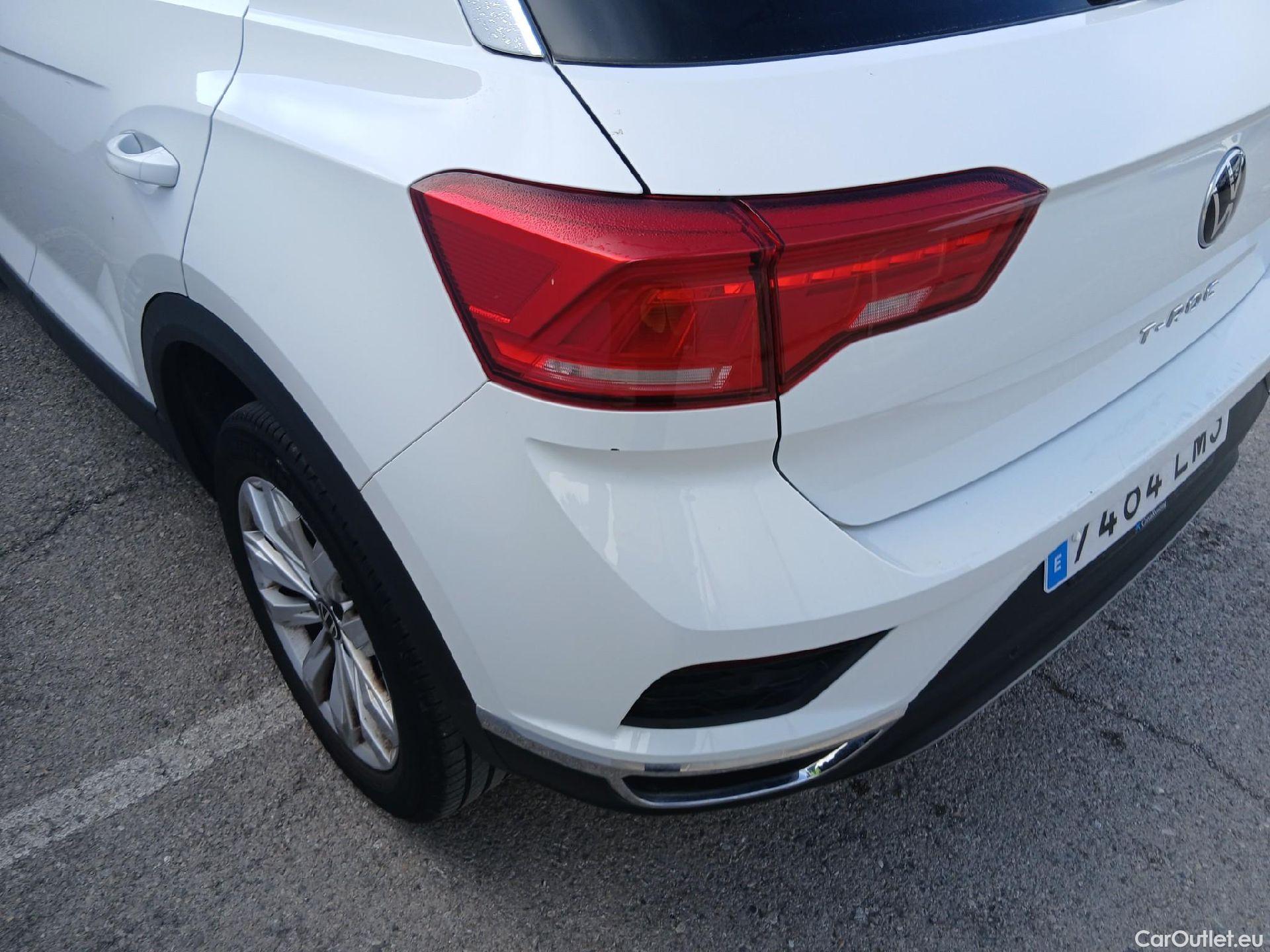  Volkswagen  T-ROC VOLKSWAGEN  / 2017 / 5P / todoterreno Advance 1.0 TSI 81kW (110CV) #15