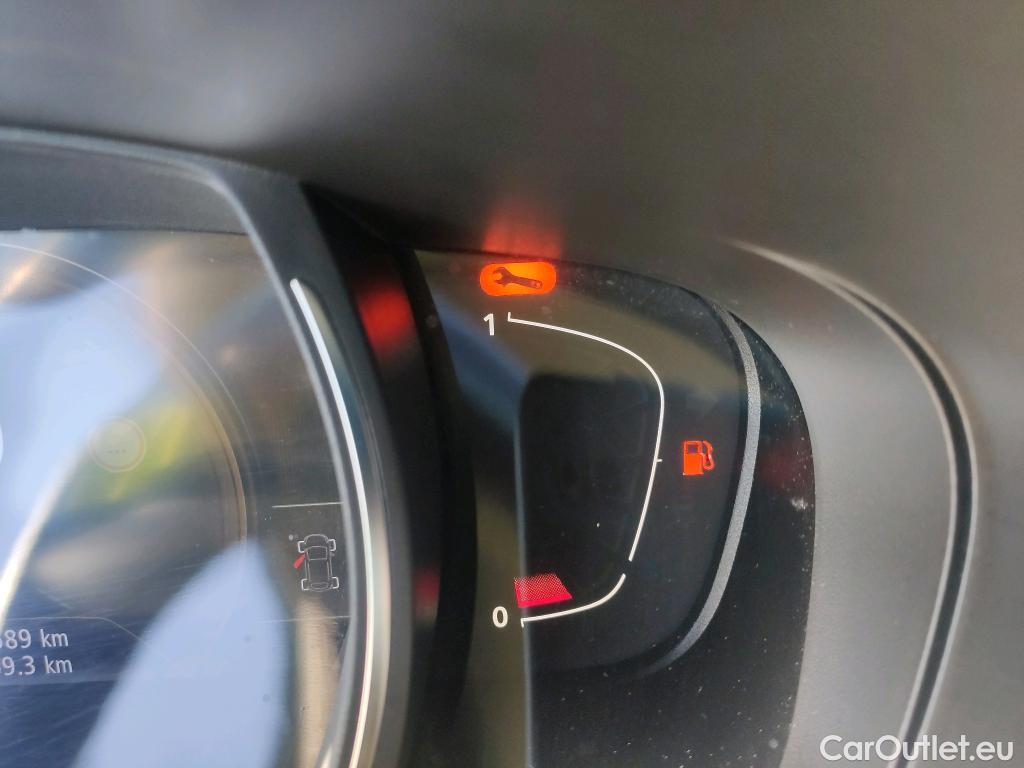  Renault  Kadjar RENAULT  / 2019 / 5P / crossover Zen GPF TCe 103kW (140CV) EDC (AC) #44