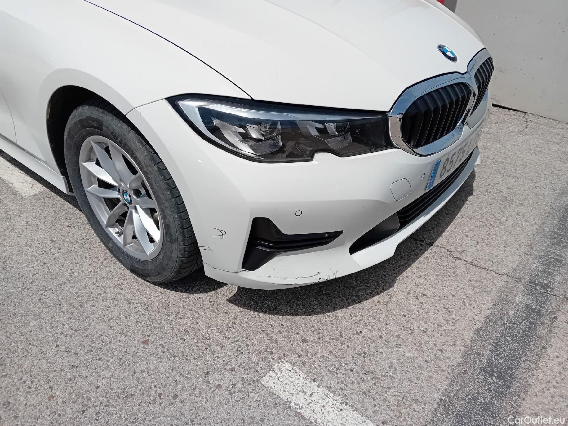  Bmw  Serie 3 BMW  / 2018 / 4P / sedán 318d Auto. #2