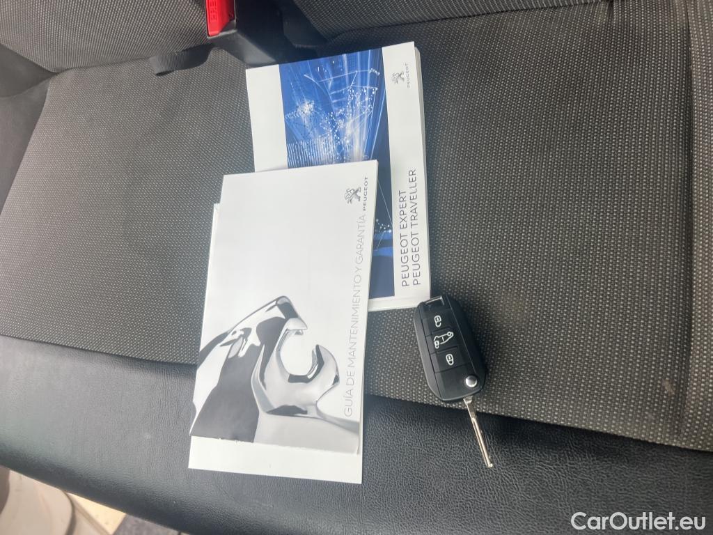  Peugeot  Expert PEUGEOT  / 2016 / 4P / furgón Furgón Premium 1.5 BlueHDi 100 Standard (AC) #3