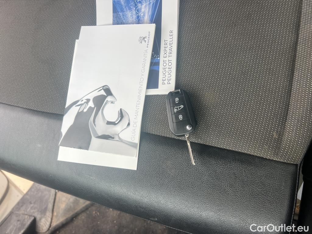  Peugeot  Expert PEUGEOT  / 2016 / 4P / furgón Furgón Premium 1.5 BlueHDi 100 Standard (AC) #4