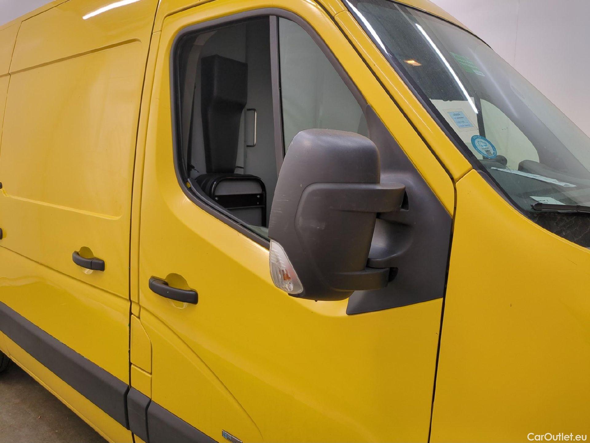  Renault  Master RENAULT  / 2019 / 4P / Fourgon tôlé FG Z.E.Tr CF F3100 L2H2 R75 AI - 19 #67