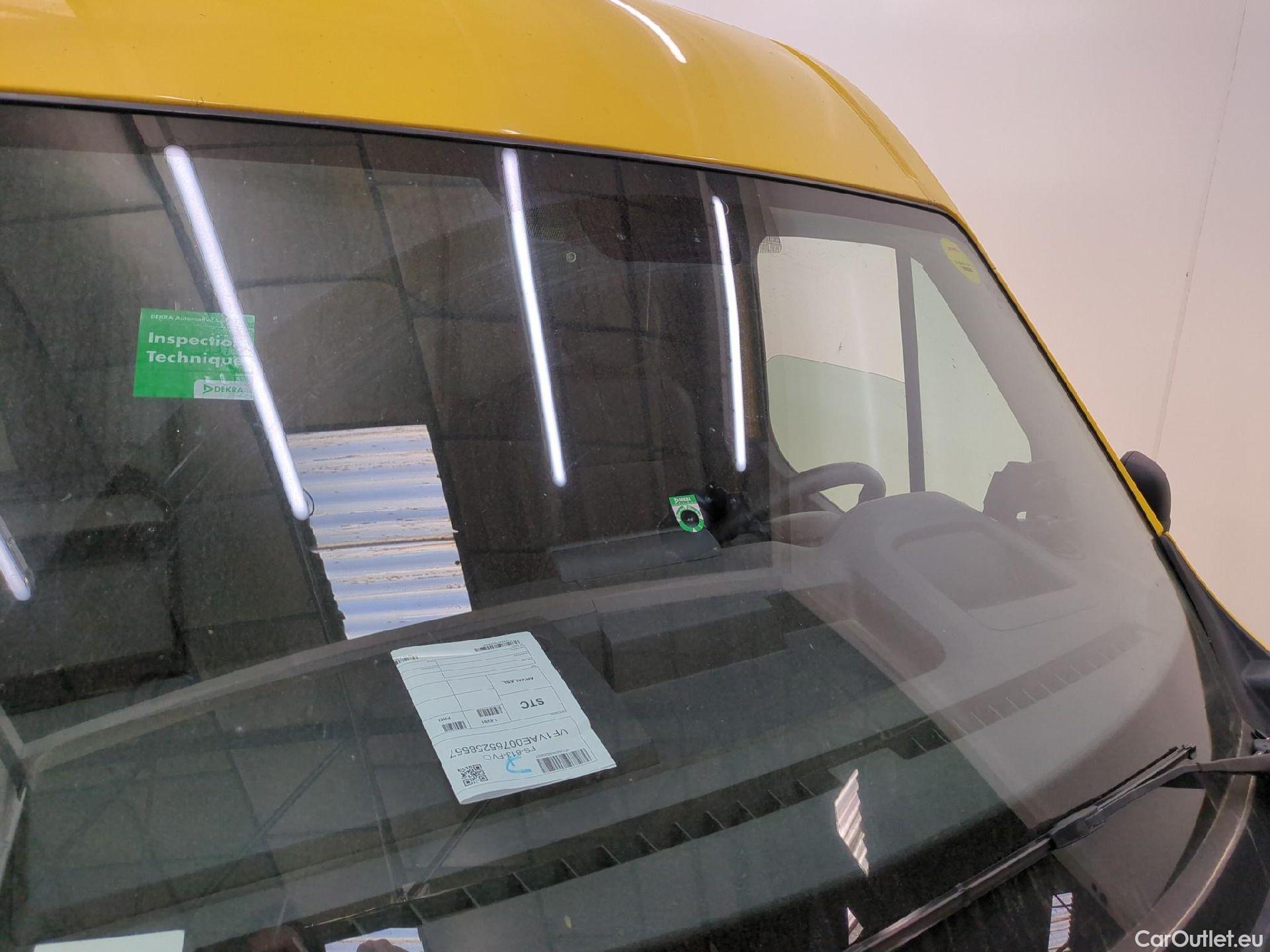  Renault  Master RENAULT  / 2019 / 4P / Fourgon tôlé FG Z.E.Tr CF F3100 L2H2 R75 AI - 19 #58