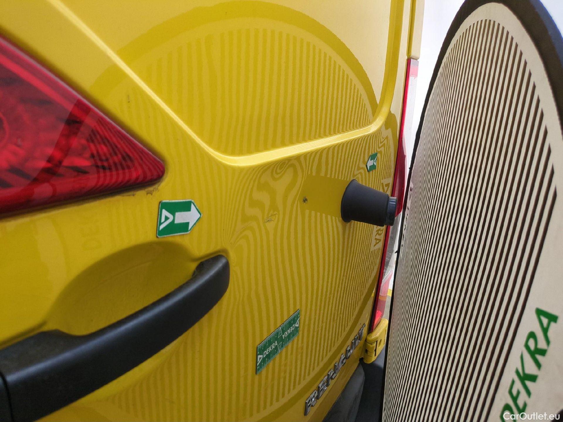  Renault  Master RENAULT  / 2019 / 4P / Fourgon tôlé FG Z.E.Tr CF F3100 L2H2 R75 AI - 19 #35