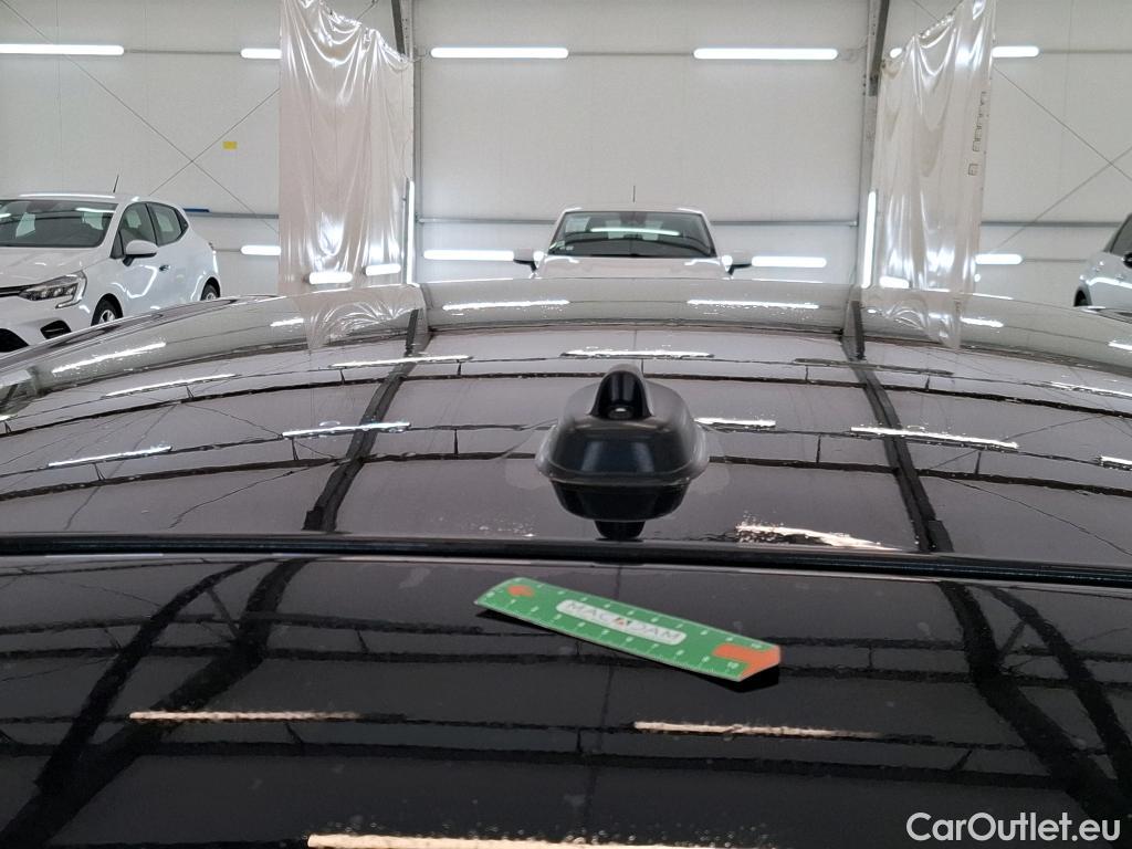  Mini  Cooper MINI Mini / 2021 / 5P / Berline  Essential 136 ch BVA7 #2