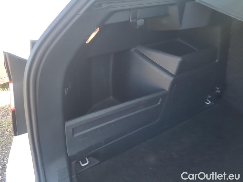  Skoda  Fabia  Combi (2015)  Com 1.0TSI 81 Ambition #15