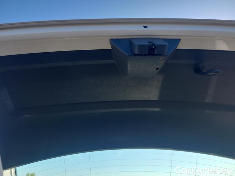  Skoda  Fabia  Combi (2015)  Com 1.0TSI 81 Ambition #13