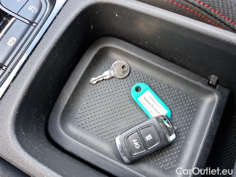  Skoda  Kodiaq  (2016)  2.0TSI 180 RS 4x4 AT #27