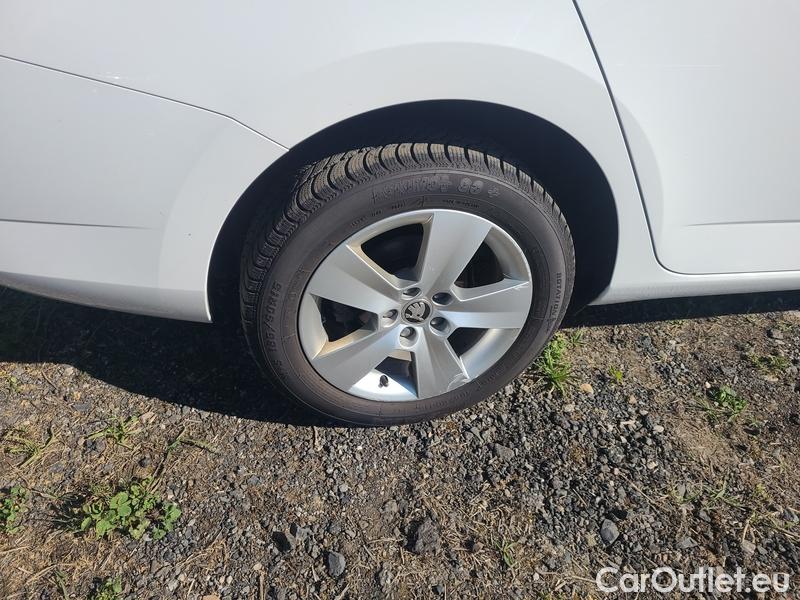  Skoda  Fabia  Combi (2015)  Com 1.0TSI 81 Ambition #6
