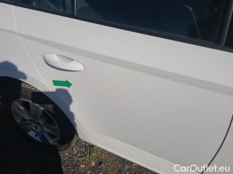 Skoda  Fabia  Combi (2015)  Com 1.0TSI 81 Ambition #23
