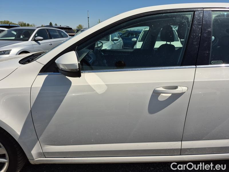  Skoda  Octavia  Lim.  (5E3)(03.2017->)  2.0TDI 110 Style AT #4