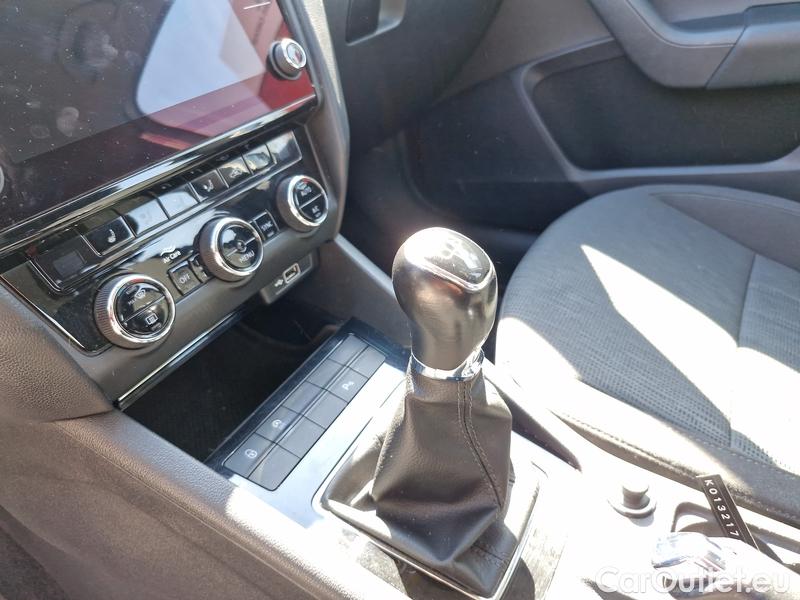  Skoda  Octavia  Lim.  (5E3)(03.2017->)  1.6TDI 85 Style #6
