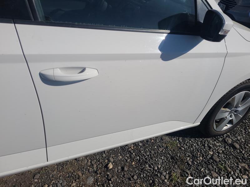  Skoda  Fabia  Combi (2015)  Com 1.0TSI 81 Ambition #8
