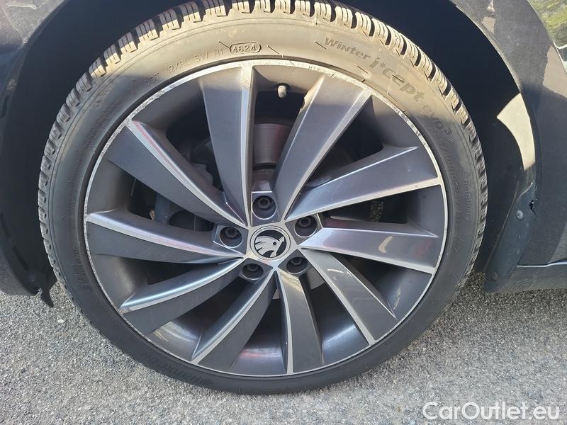  Skoda  Octavia  Combi  (5E5)(03.2017->) OctCom 2.0TSI 140 L&K 4x4 AT #3