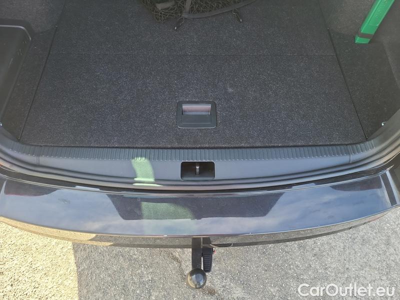  Skoda  Octavia  Combi  (5E5)(03.2017->) OctCom 2.0TSI 140 L&K 4x4 AT #14