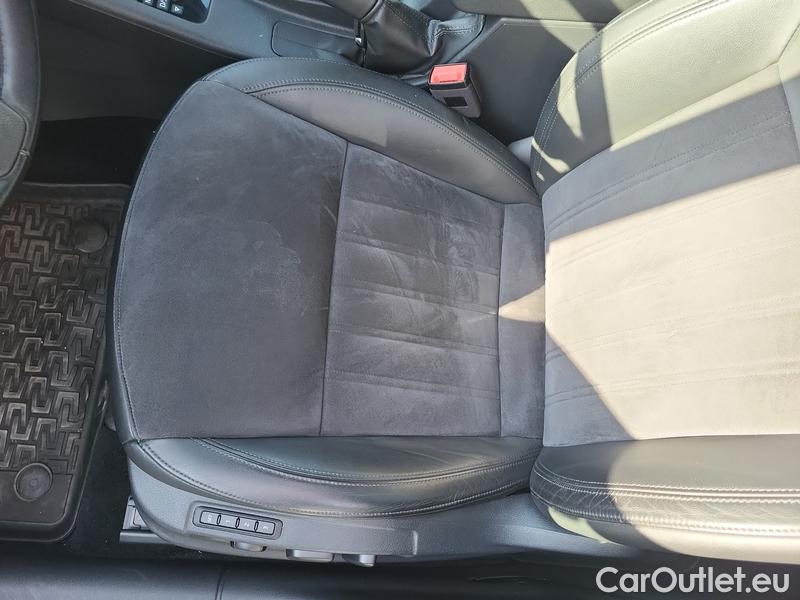  Skoda  Octavia  Combi  (5E5)(03.2017->) OctCom 2.0TSI 140 L&K 4x4 AT #5