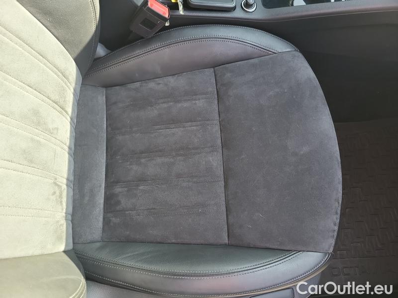  Skoda  Octavia  Combi  (5E5)(03.2017->) OctCom 2.0TSI 140 L&K 4x4 AT #18