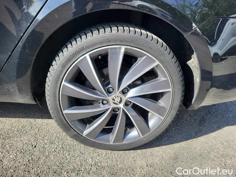  Skoda  Octavia  Combi  (5E5)(03.2017->) OctCom 2.0TSI 140 L&K 4x4 AT #10