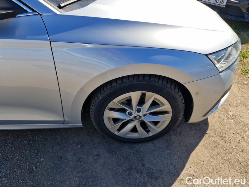  Skoda  Octavia  Combi (NX3)(2020) Oct.Combi 2.0TDI 110 Style AT #35