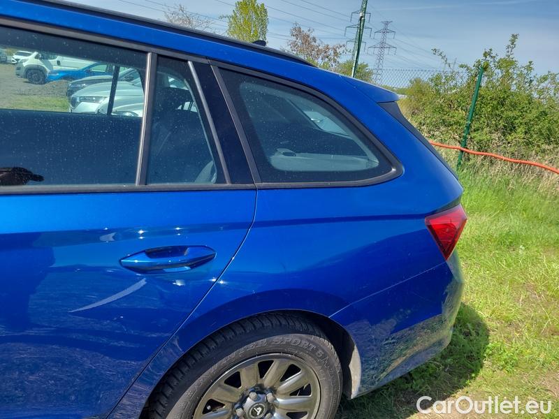  Skoda  Octavia  Combi (NX3)(2020) Oct.Combi 2.0TDI 85 Ambition #24