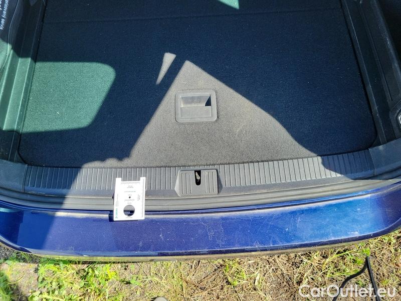  Volkswagen  Passat  Variant (CB5) (2019) Pas.Var.2.0TDI 110 HL AT #16