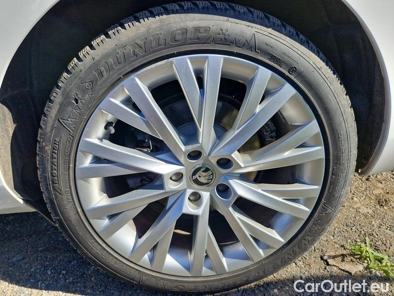  Skoda  Superb  Combi (3V5)(2015) Su.C.2.0TDI 147 4x4 Style Aut #19