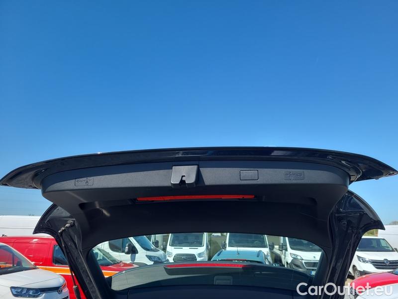  Volkswagen  Golf  VIII Variant (CG5) 2020 Var.1.5 eTSI 110 Style AT #10