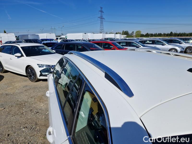  Skoda  Superb  Combi (3V5)(2015) Su.C.2.0TDI 147 4x4 Style Aut #29