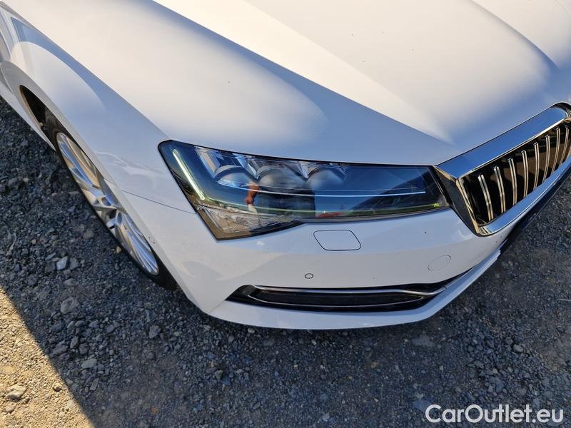  Skoda  Superb  Combi (3V5)(2015) Su.C.2.0TDI 147 4x4 Style Aut #3