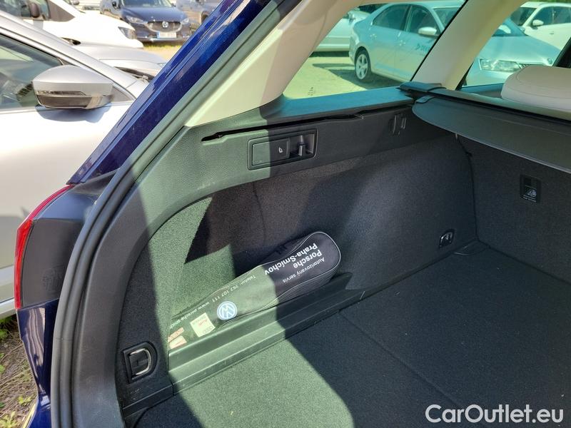 Volkswagen  Passat  Variant (CB5) (2019) Pas.Var.2.0TDI 110 HL AT #17
