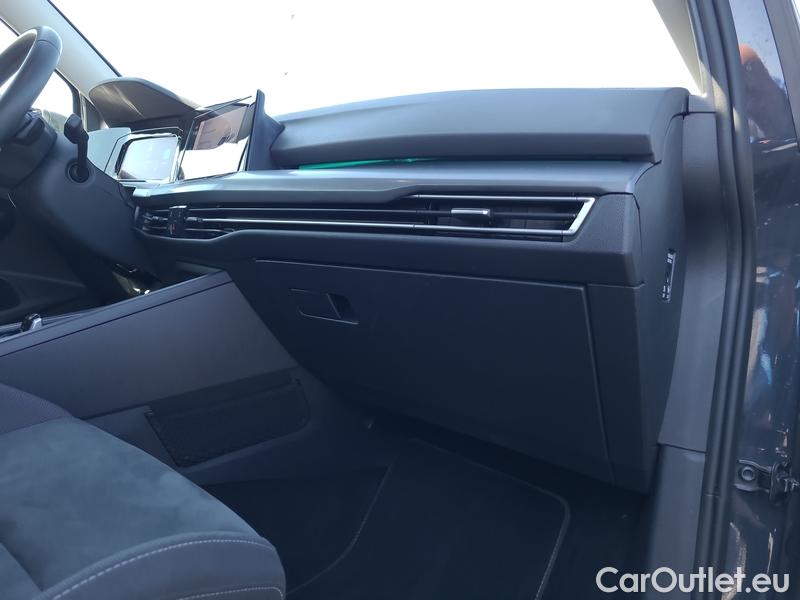  Volkswagen  Golf  VIII Variant (CG5) 2020 Var.1.5 eTSI 110 Style AT #11