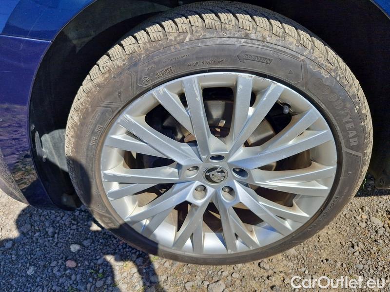  Skoda  Superb  Combi (3V5)(2015) Su.C.2.0TDI 147 4x4 Style Aut #3