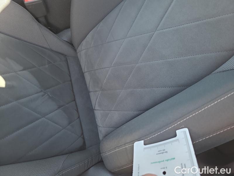  Volkswagen  Golf  VIII Variant (CG5) 2020 Var.1.5 eTSI 110 Style AT #4