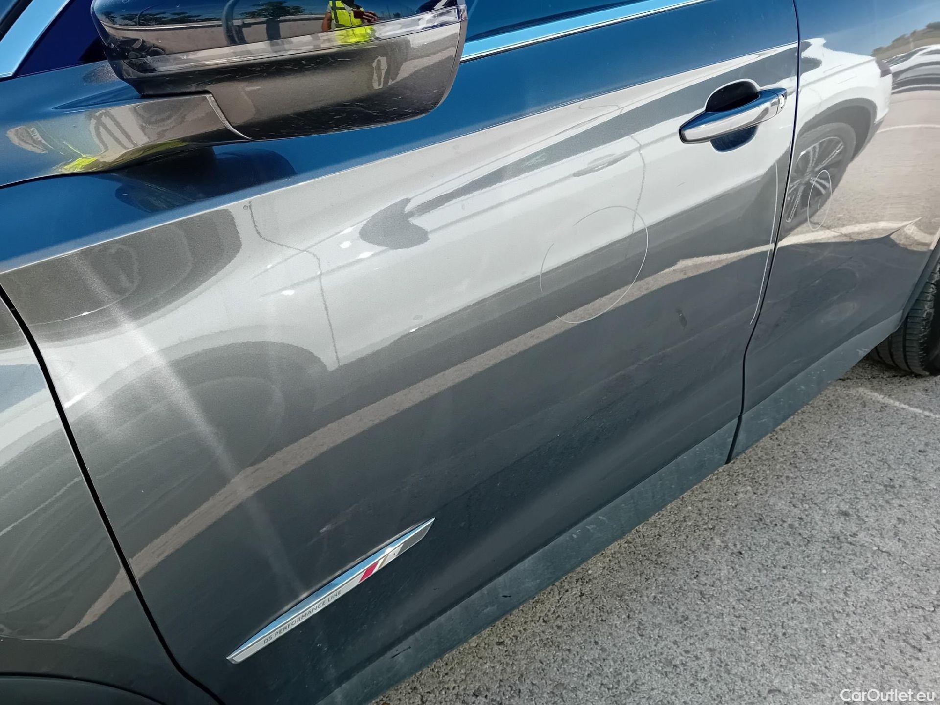  DS  DS7 DS DS 7 Crossback / 2017 / 5P / todoterreno BlueHDi DE 96kW (130CV) AT. PERF.LINE #4