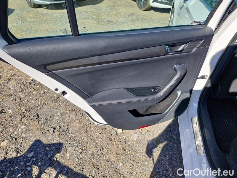  Skoda  Superb  Combi (3V5)(2015) Su.C.2.0TDI 147 4x4 Style Aut #21