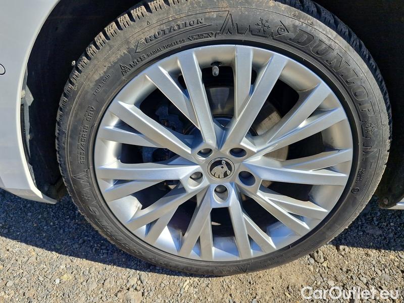  Skoda  Superb  Combi (3V5)(2015) Su.C.2.0TDI 147 4x4 Style Aut #8