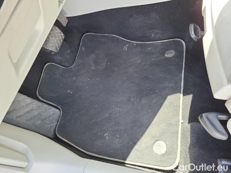 Volkswagen  Passat  Variant (CB5) (2019) Pas.Var.2.0TDI 110 HL AT #2