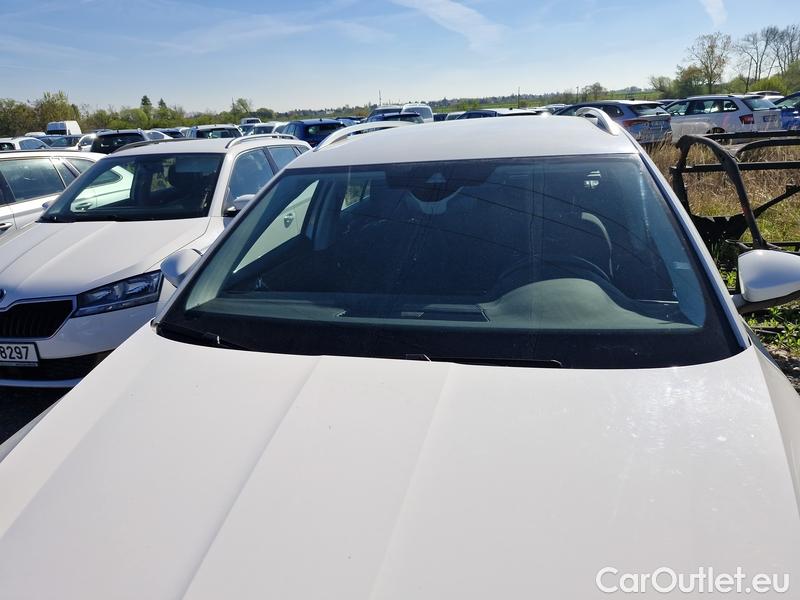  Skoda  Superb  Combi (3V5)(2015) Su.C.2.0TDI 147 4x4 Style Aut #1