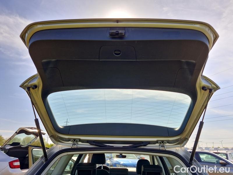  Volkswagen  Golf  VIII (CD1) (2019) Var 1.0TSI 85 Marat.Edit. #8