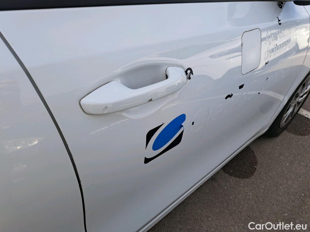  KIA  Cee'd KIA Ceed / 2018 / 5P / berlina con portón 1.0 T-GDi 88kW (120CV) Concept #57