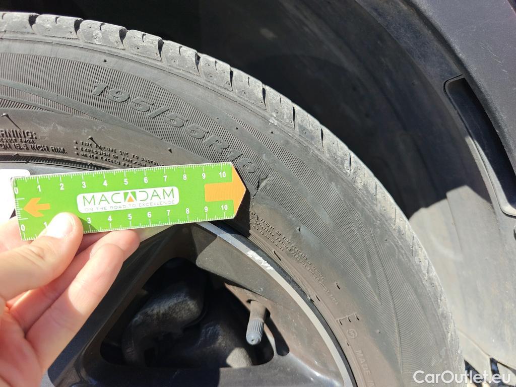  Hyundai  Bayon HYUNDAI  / 2021 / 5P / todoterreno 1.2 MPI Maxx #36
