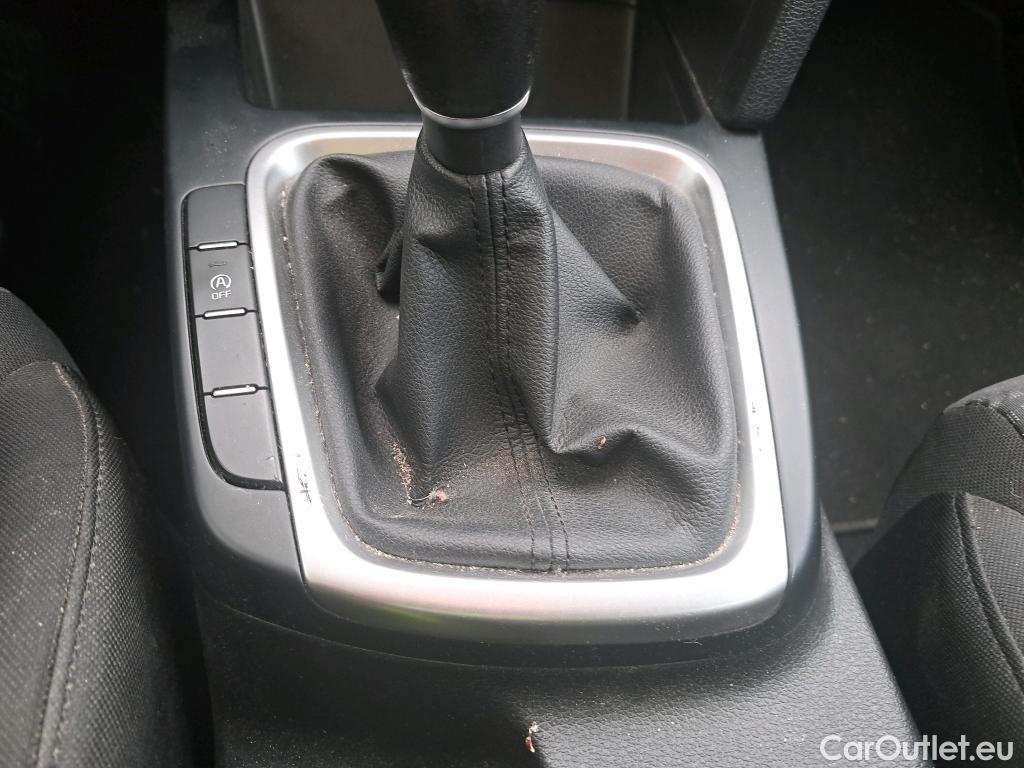  KIA  Cee'd KIA Ceed / 2018 / 5P / berlina con portón 1.0 T-GDi 88kW (120CV) Concept #61