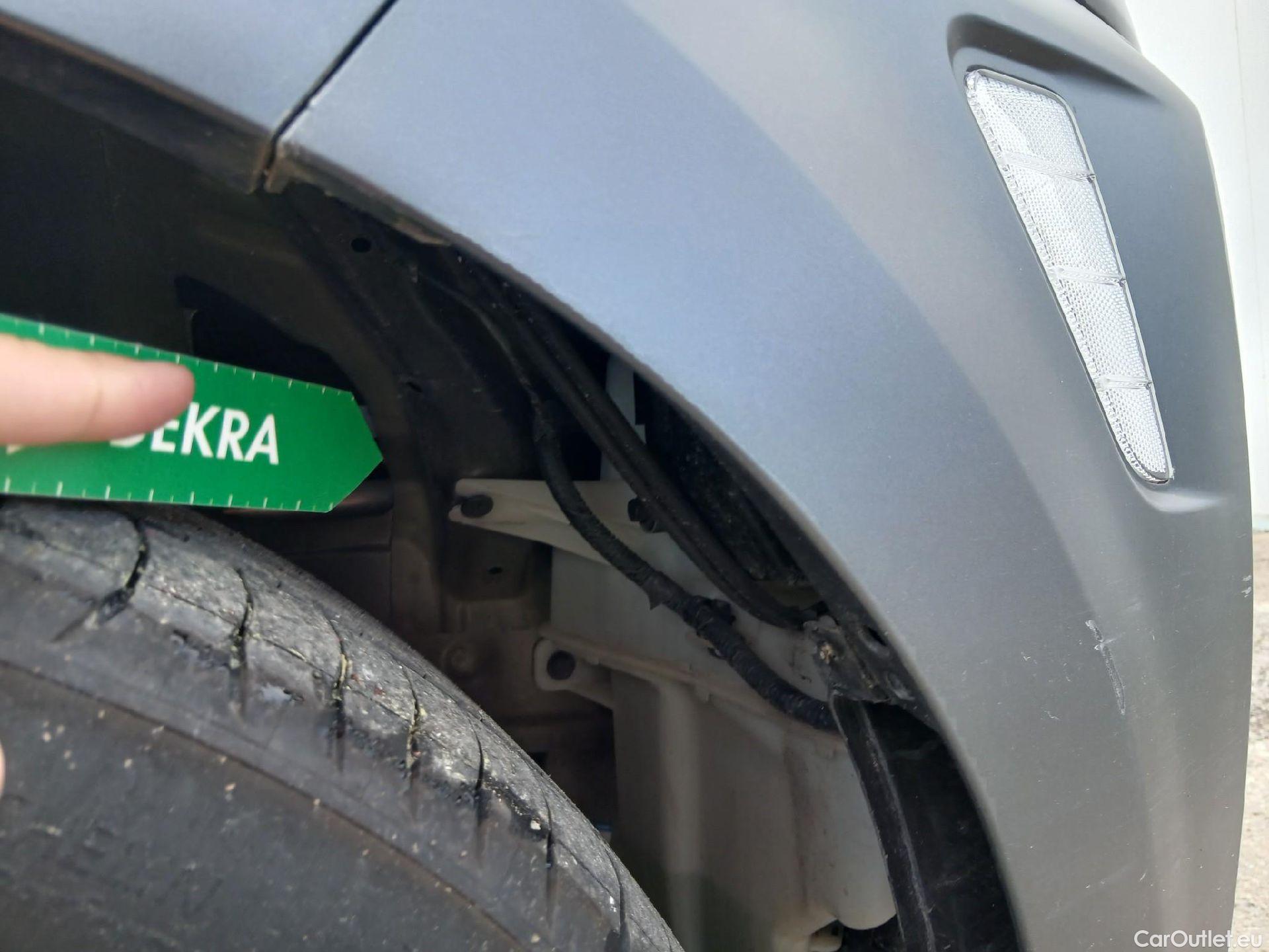  Hyundai  Konna HYUNDAI Kona / 2017 / 5P / todoterreno 1.6 GDI HEV Tecno Red DT #30