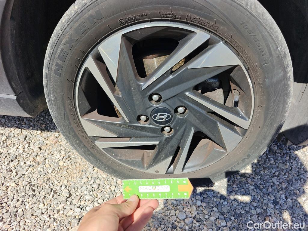  Hyundai  Bayon HYUNDAI  / 2021 / 5P / todoterreno 1.2 MPI Maxx #15