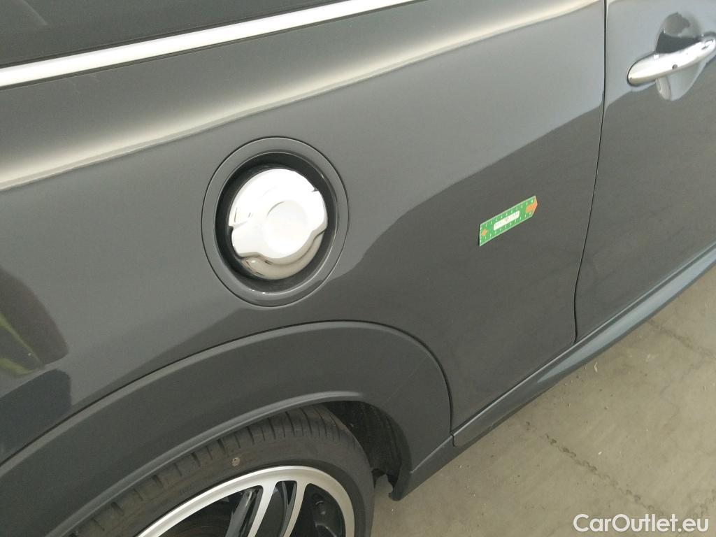  Mini  Cooper MINI MINI / 2014 / 3P / berlina con portón JOHN  WORKS #25