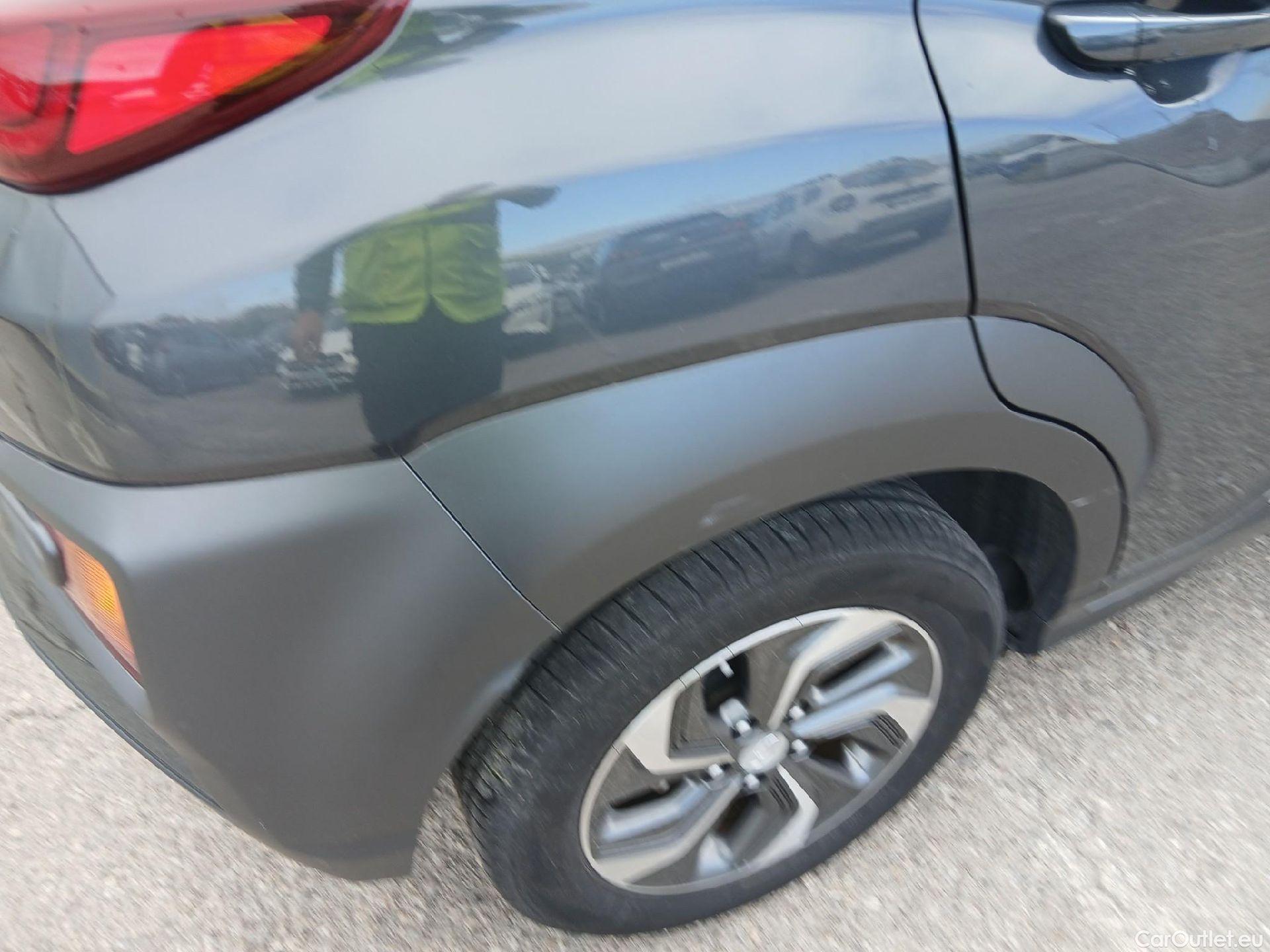  Hyundai  Konna HYUNDAI Kona / 2017 / 5P / todoterreno 1.6 GDI HEV Tecno Red DT #24